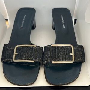 Vintage banana republic denim slides with 2” heel and buckle size 7.5